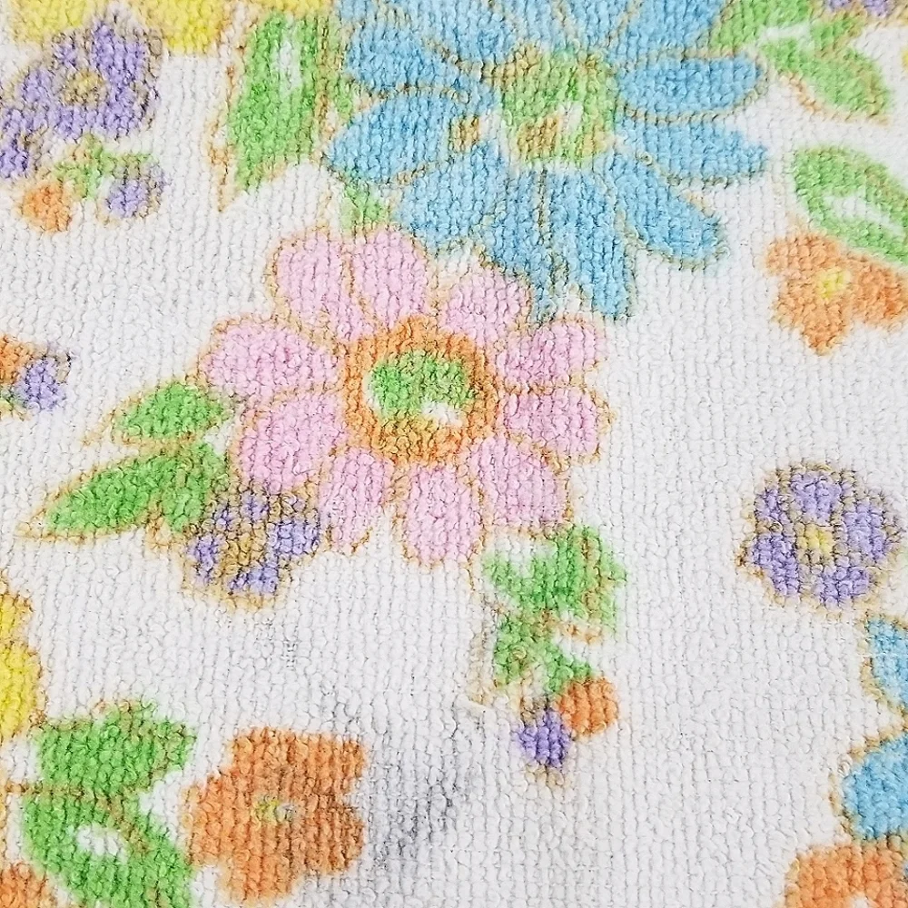 Vintage 1971 Cannon Monticello Daisy Delight cream floral cotton towels